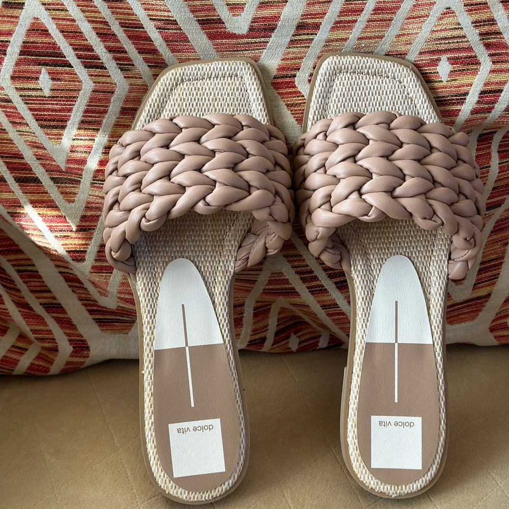 Dolce Vita Basketweave Slides, Like New. EUC. - Picture 2 of 6